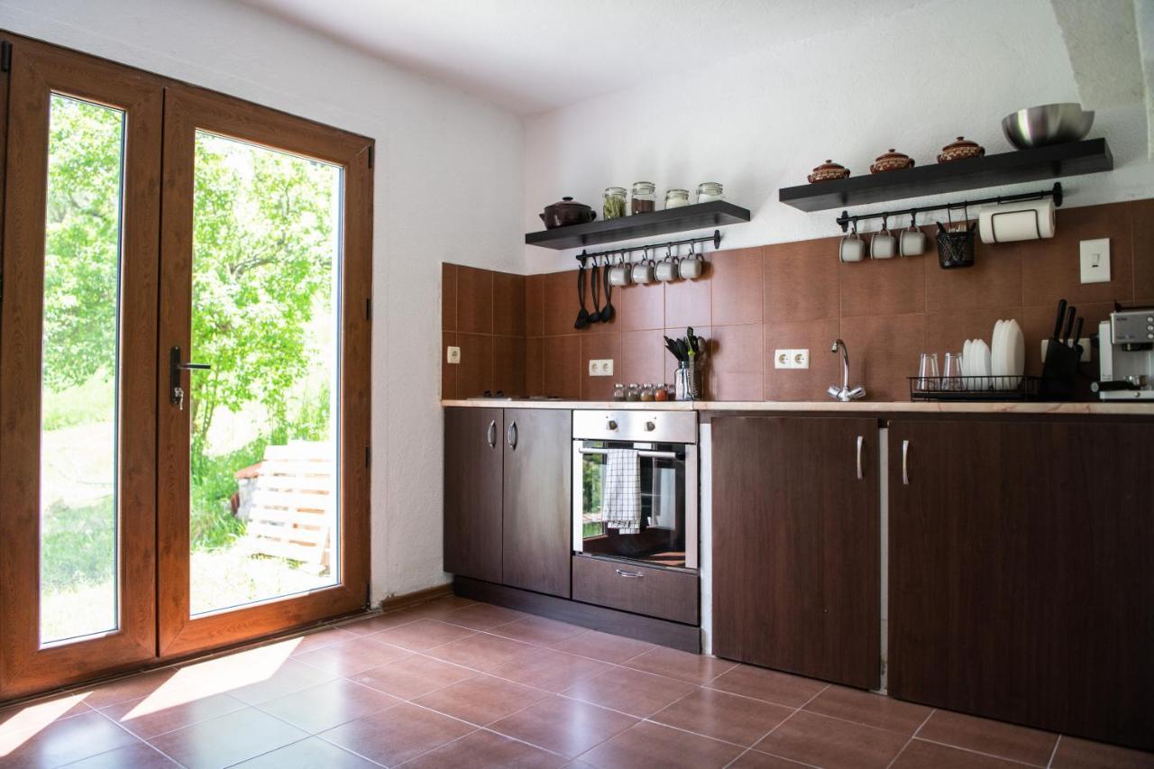 Villa Къща До Гората Триград Exterior foto